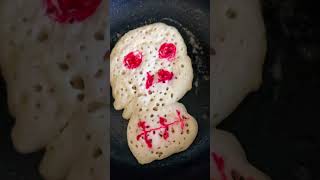 Spooky pancakes 🥞🎃👻🥓 #halloween #hocuspocus #bacon #breakfast #pancake #skull #october