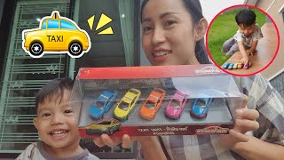 เล่นรถแท็กซี่🚕🚕|น้องไอดีมีเซตรถแท็กซี่ของเล่น|Id kid channel