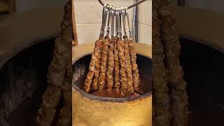 대륙의 스케일. 양꼬치 사이즈 보소！장난 아니죠~/ Have to eat Lamb Skewers like this！The size is~ Taste is Heaven 羊肉串 항아리