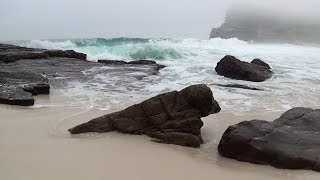 30 min relaxing ocean waves - high quality sound - no music - HD video of a beautiful misty beach