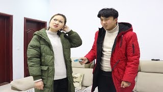 女房东从不收房租，小伙以为她健忘，却不知房东喜欢自己