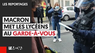 MACRON MET LES LYCÉENS AU GARDE-À-VOUS