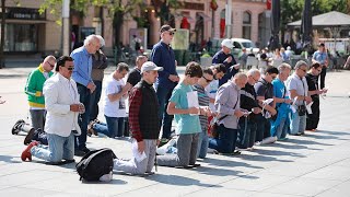 I ove subote skupina muškaraca molila krunicu u Osijeku