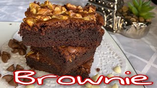 The best fudgy chocolate chip brownie recipe - ألذ براونيز بالشكلاطة والمكسرات ستتذوقه