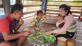 กินข้าวเช้าเมนูลาบไก่บ้านใส่มะกอก พูดเรื่องงานสู่ขอน้องหลีด วันพรุ่งนี้