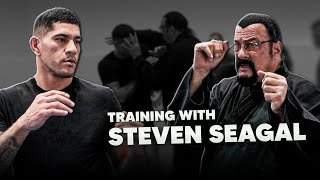 STEVEN SEAGAL ensina ALEX PEREIRA técnicas para usar no MMA