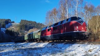 Durchfahrt von der V200, BR 212 (Sonderzug) in Winterberg - Silbach (🚂Hamm - Winterberg🛤️