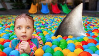 Exciting Swimming Pool Fun with Vania Mania Kids! 🌊🎉👧👦