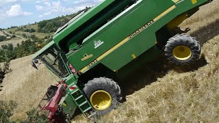 Grosse frayeur Moissonneuse dans une pente a + 40% . JOHN DEERE 2254 hillmaster .