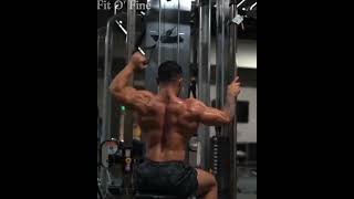 Build muscle like a real man! This bodybuilder's back workout will rock your world!🔥🤯🥵#shorts