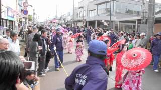 新潟県燕市・第70回分水おいらん道中は8.5万人の人出