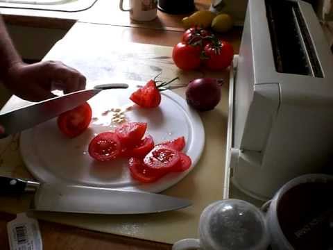 Why is sharp knife more effective than a blunt knife?