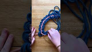 Super easy but beautiful macrame wave knot for a fun wreath.#macrame#maker #macrametutorial#wreath