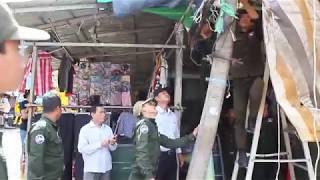 khmer news.អាជ្ញាធរខណ្ឌចំការមនប្រើកណ្តាប់ដៃដែករុះរើតូបអាជីករលក់ដូរនៅចិញ្ចើមថ្នល់