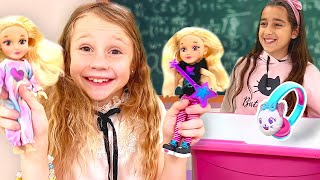 Nastya tries to make friends in a lower school. Funny story for kids