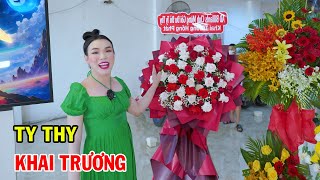 Ty Thy khai trương chấn động tại Quận 6 có nhiều món ăn ngon - Ty Thy Vlog Gỏi đu đủ