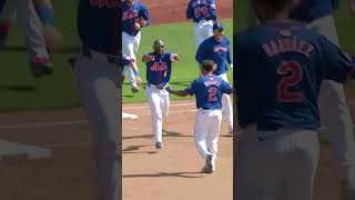 Omar Narváez's first home hit of the year comes at a clutch moment for the Mets #shorts