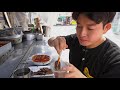 입소문으로 찾아가는 30년동안 간판 없는 떡볶이 달인의 가게 tteokbokki mukbang eating show korean street food