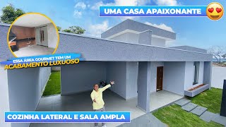 Uma apaixonante casa com cozinha ao lado da sala e quintal 15 de largura planinho pra vc aproveitar