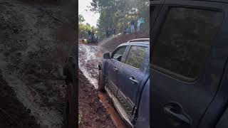 Amazing GWM off-road pickup over slippery terrain