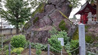 グンマー前橋に巨大な岩が埋まってた【岩神の飛石】浅間山から約60キロ流れてきた巨岩