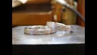 こだわりの手作り結婚指輪【マット＆光沢のコンビ】鍛造リング・打ち出しデザイン