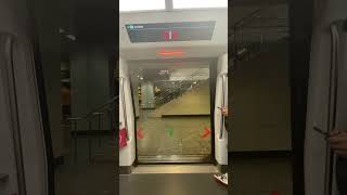 SMRT Alstom Movia R151 doors closing!