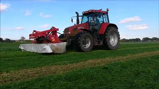 Mowing grass | Case CS 110 | Gras maaien