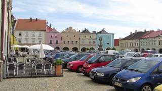 Czechy - Nowe miasto nad Metują - zamek i rynek.