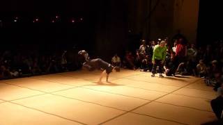 MENNO vs FLYING BUDDHA UK bboy chapionship 2010.mp4