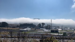 美しい雲海に出会う　そして停止、、、その理由は？　観光列車ろくもんに乗車