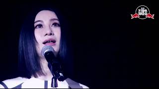 [考古 | 现场版LIVE] #尚雯婕 Laure Shang -  小星星【2014红牛不插电演唱会Red Bull Unplugged Concert - 武汉站Wuhan】