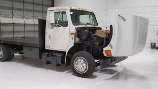 1999 International 4700 Flatbed hauler hotshot truck DT466 Automatic