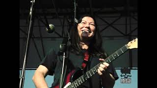 The Breeders live at McCarren Park on July 9, 2008