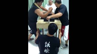 A級亞龍 VS B級阿杜練習V 20130707台南 比腕力 鉄腕