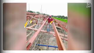 paggawa nang roof trusses at paglagay nito-gawang Team Builders