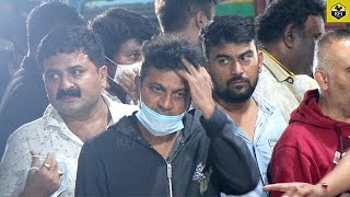 ತಮ್ಮನ ಕಳೆದುಕೊಂಡ ನೋವಿನಲ್ಲಿ ನಿಂತ ಶಿವಣ್ಣ😞 | Shivarajkumar Emotional Moment | Puneeth Rajkumar No More