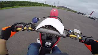 バイクウイリー練習　ウイリーサークル疑似体験動画　ライダー視線による撮影