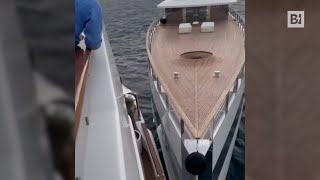 Scontro tra due super yacht a Napoli