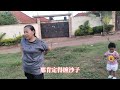 河南王老太在非洲：为啥非洲建院子，大门也不对着屋门？