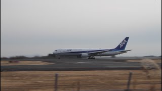 ANA　ボーイング767-381(ER)　JA617A　　NH656 東京（羽田）行き　離陸　 2025/01/05　日曜日撮影　がんばれ！　ANA　【撮影場所】岡山桃太郎空港　第４駐車場