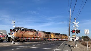 UP 7856 Manifest Freight Train South - West Lane Railroad Crossing, Stockton CA