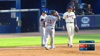 MIA@ATL: Ozuna extends hitting streaks with single