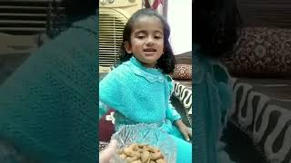 Yahan gin kon raha hai #funny #comedy #youtubeshorts #shorts #divita