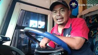 CARA MENGOPRASIKAN BUS MESIN MERCY 1526 || maju mundur cantik