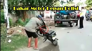 Emosi kakek bakar motornya karena ditilang polisi