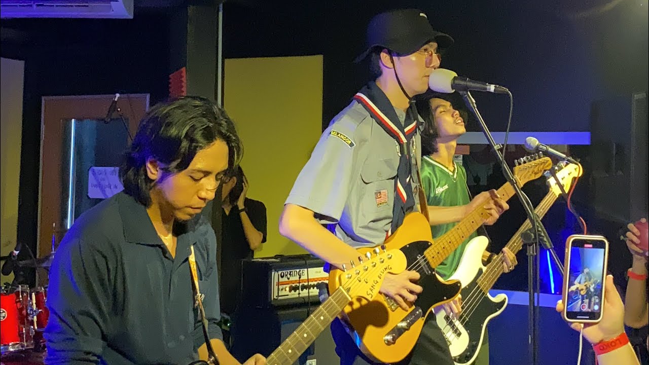 Loko Untuk Dia Live At Loko Aiskrim Tour Melaka Youtube