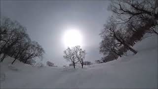 春の岩内岳～幌別メロー斜面をクルージング