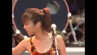 陳綺貞 - 小步舞曲 。 2003 海洋音樂祭 live