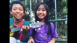 Pengamen cilik suara merdu | pengamen jalanan,semoga jdi anak yg sukses |